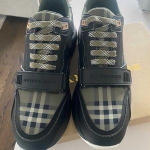 Burberry size 12 Sneakers